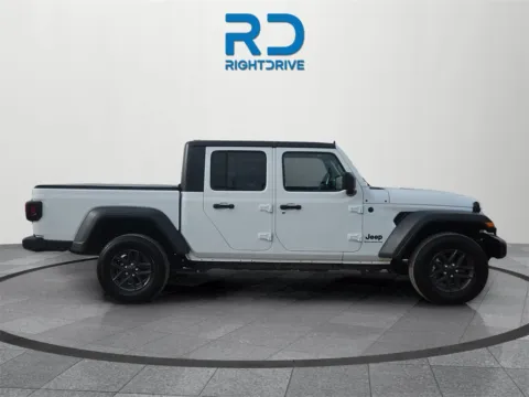 Photos of 2025 Jeep Gladiator Sport S for sale in El Paso, TX at RightDrive - 8320 Gateway East