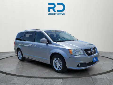 Silver 2019 Dodge Grand Caravan SXT for sale in El Paso, TX