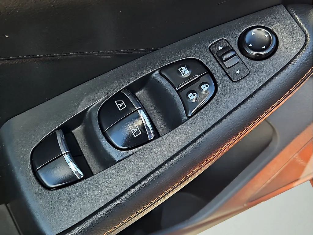 2020 Nissan Maxima SR - Photo 15