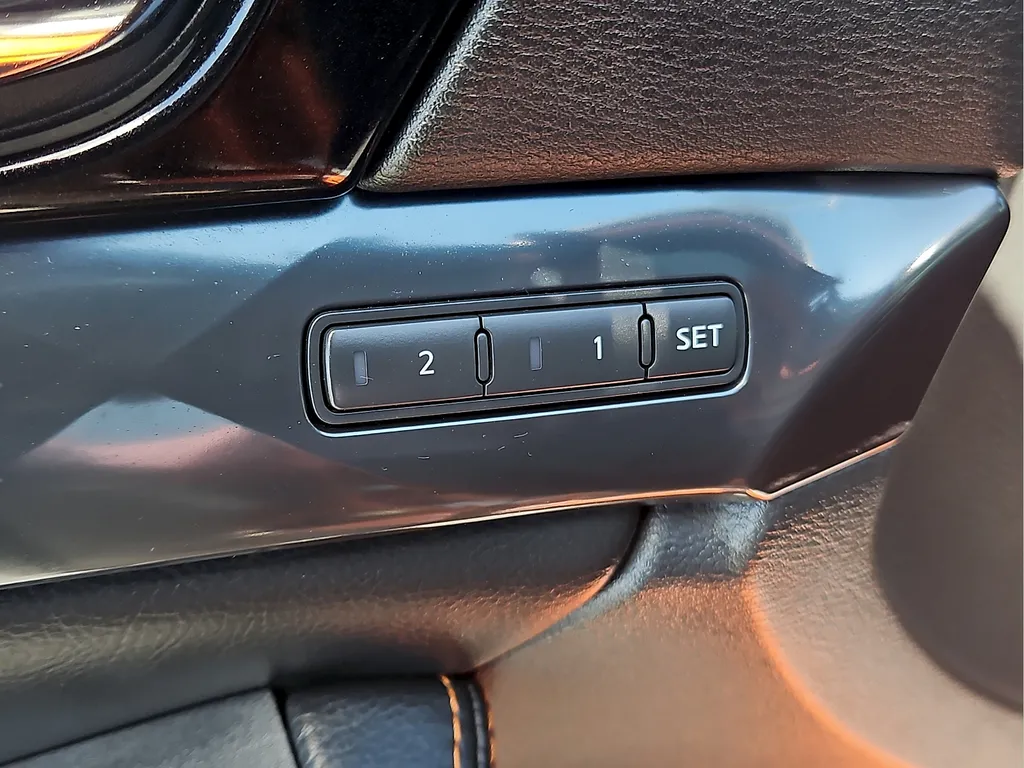 2020 Nissan Maxima SR - Photo 16