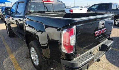 More photos of 2022 GMC Canyon AT4 w/Cloth at RightDrive - 8320 Gateway East, TX