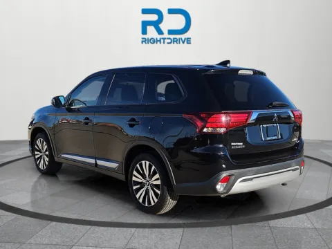 More photos of 2019 Mitsubishi Outlander SE at RightDrive - 8320 Gateway East, TX