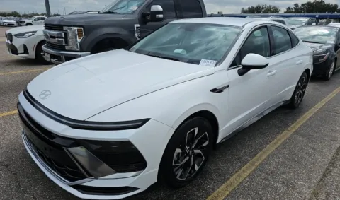 Another view of 2025 Hyundai Sonata SEL for sale in El Paso, TX at RightDrive - 8320 Gateway East