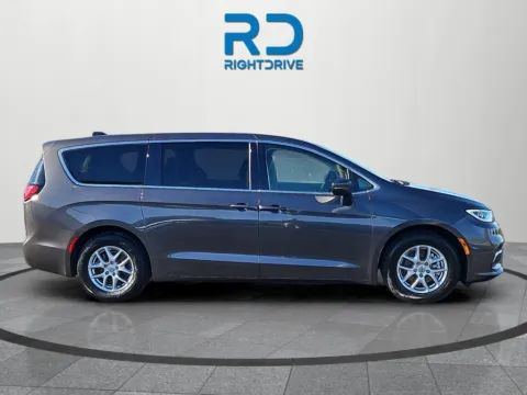 Photos of 2023 Chrysler Pacifica Touring L for sale in El Paso, TX at RightDrive - 8320 Gateway East