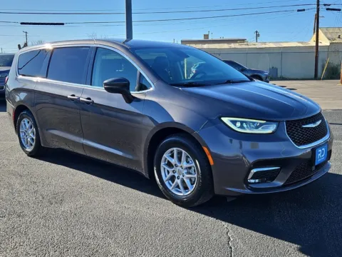 Gray 2023 Chrysler Pacifica Touring L for sale in El Paso, TX