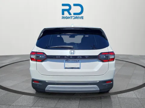 More photos of 2025 Honda Pilot EX-L+ at RightDrive - 8320 Gateway East, TX
