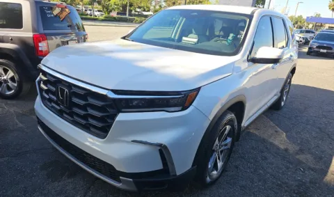 Another view of 2025 Honda Pilot EX-L for sale in El Paso, TX at RightDrive - 8320 Gateway East