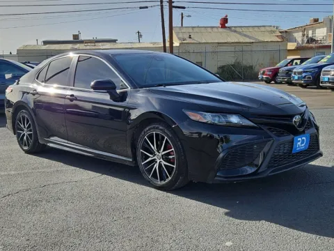 Black 2022 Toyota Camry SE for sale in El Paso, TX