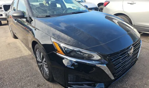 Photos of 2025 Nissan Altima 2.5 SV for sale in El Paso, TX at RightDrive - 8320 Gateway East