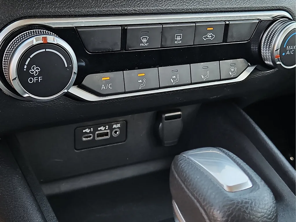 2025 Nissan Altima SV - Photo 23