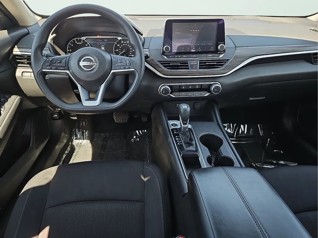 2025 Nissan Altima SV - Photo 13