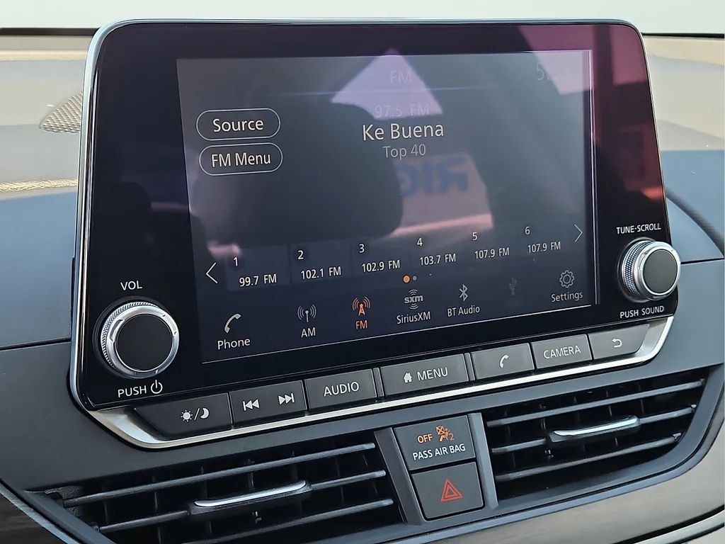 2025 Nissan Altima SV - Photo 19