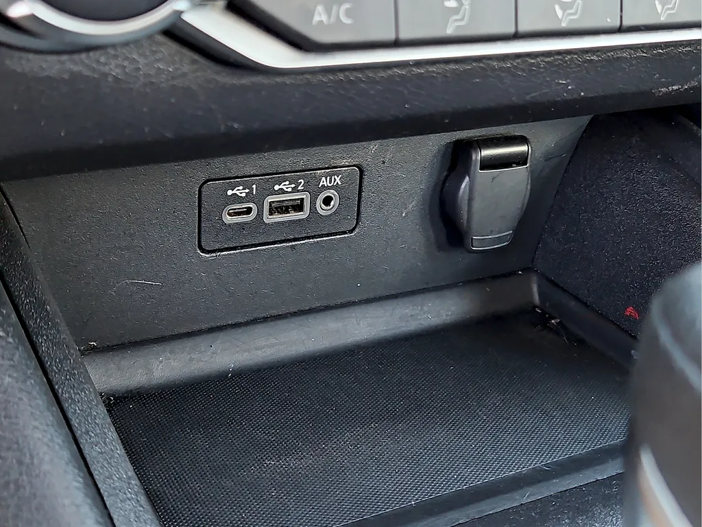 2025 Nissan Altima SV - Photo 24