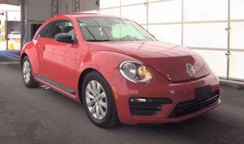 More photos of 2018 Volkswagen Beetle 2.0T S at RightDrive - 8320 Gateway East, TX