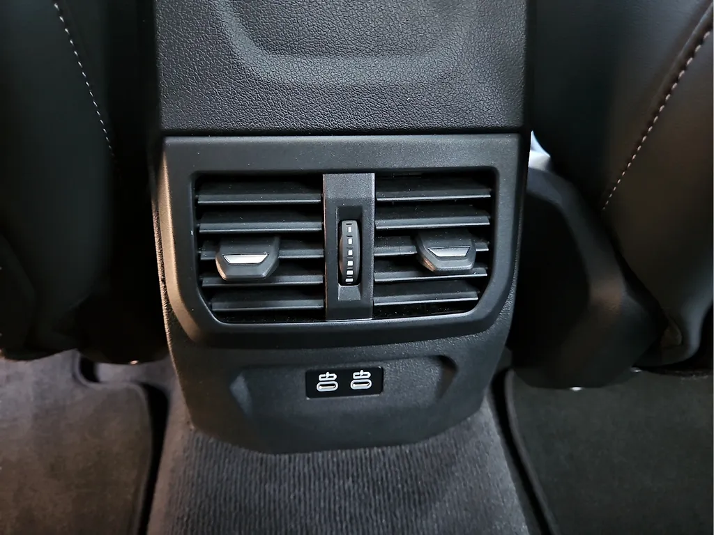 2025 BMW 2 Series 228 - Photo 12