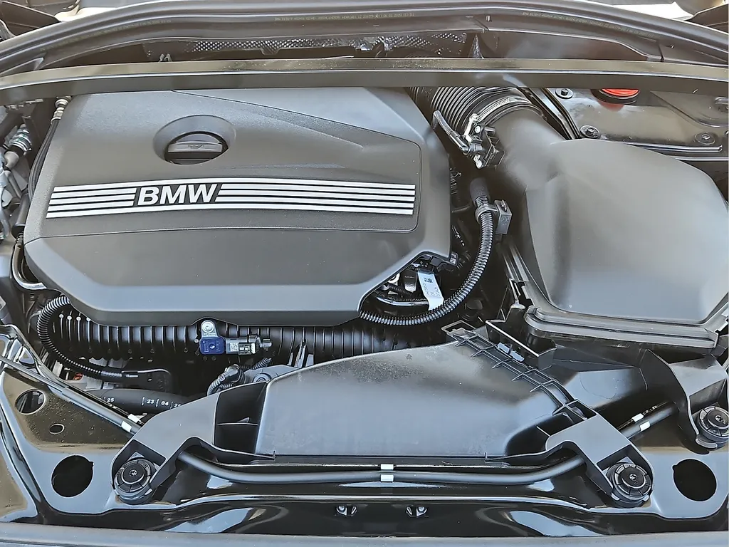 2025 BMW 2 Series 228 - Photo 8