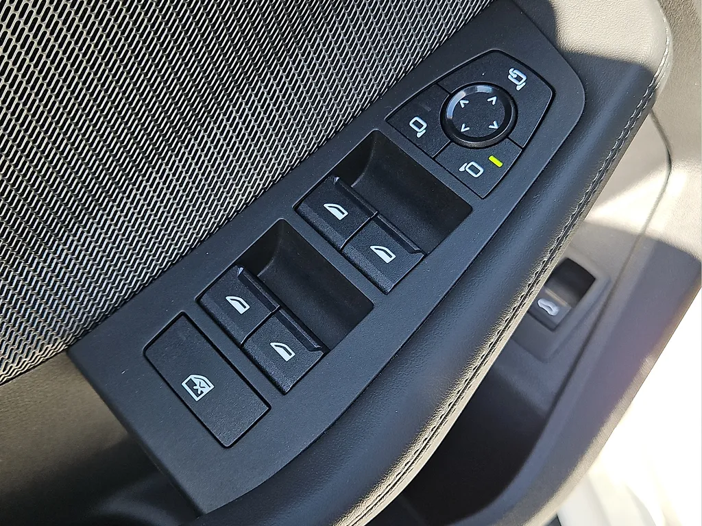 2025 BMW 2 Series 228 - Photo 16