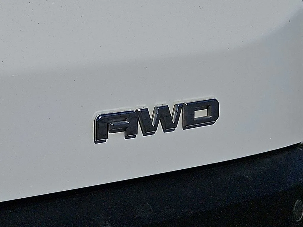 GMC Acadia photo 12