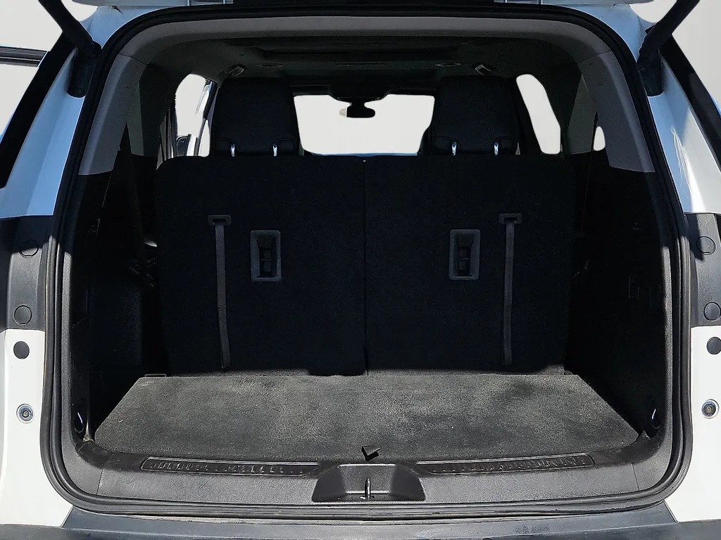 GMC Acadia photo 11