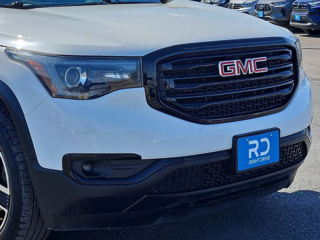 GMC Acadia photo 7