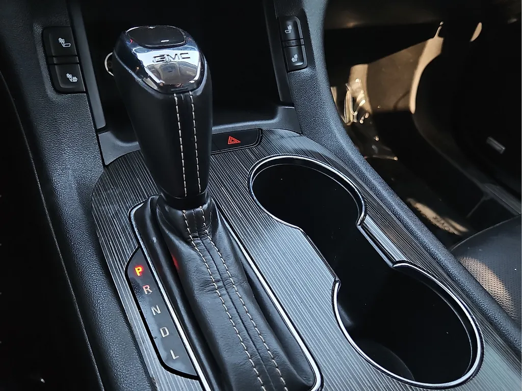 GMC Acadia photo 25