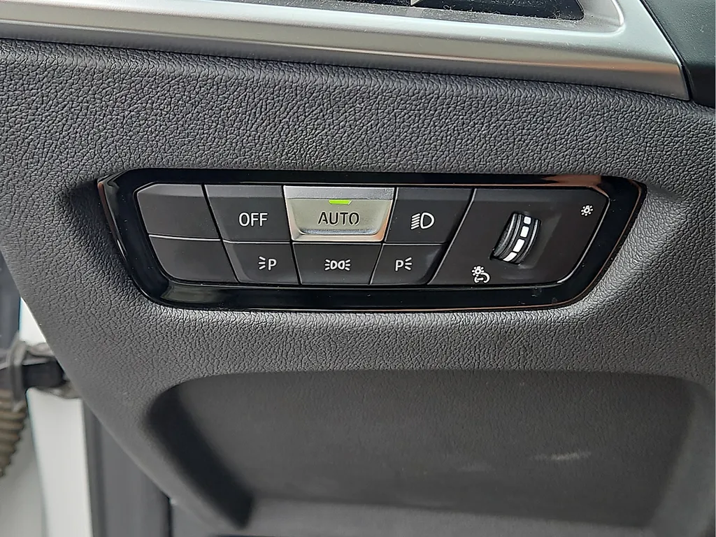2025 BMW 4 Series 430i - Photo 17