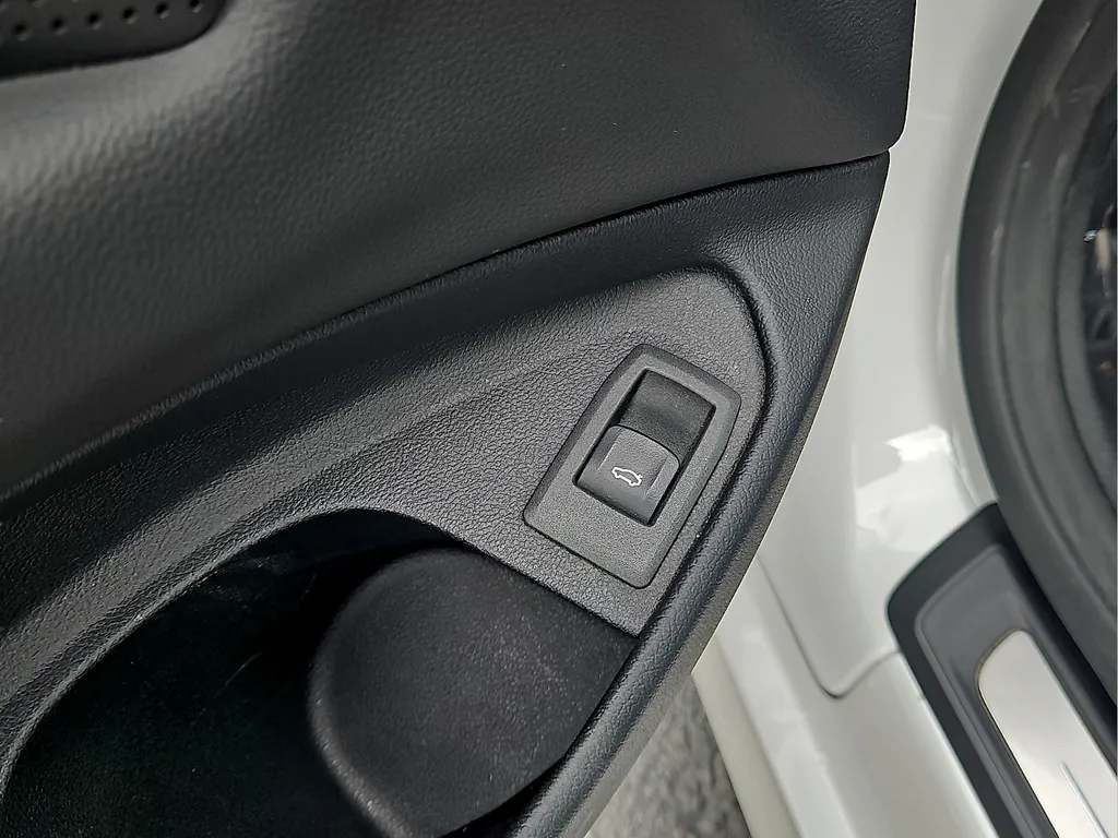 2025 BMW 4 Series 430i - Photo 15
