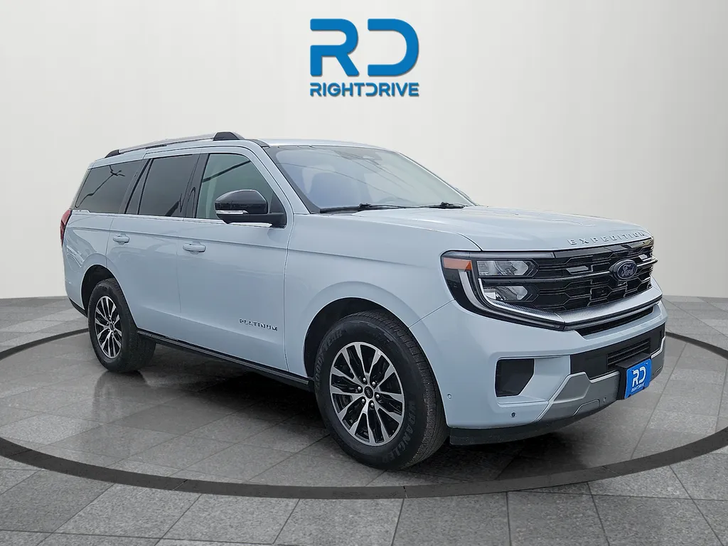 Silver 2025 Ford Expedition Platinum for sale in El Paso, TX