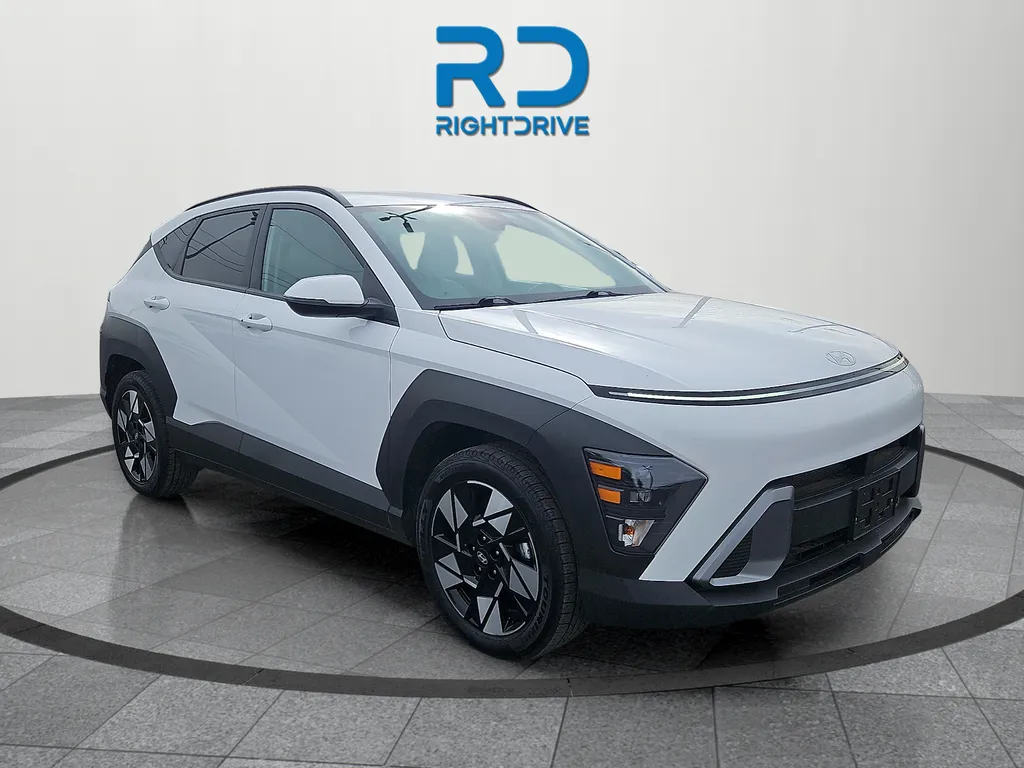 White 2024 Hyundai Kona SEL for sale in El Paso, TX