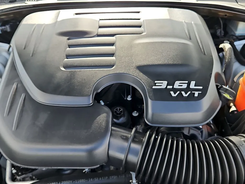 Dodge Charger photo 9