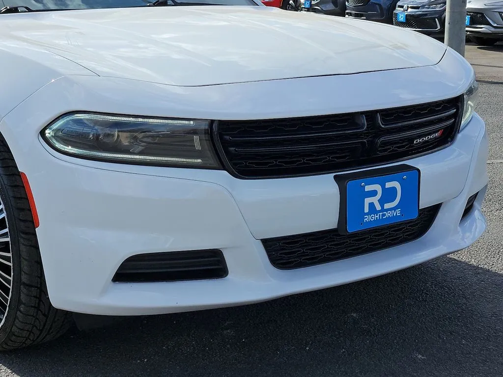 Dodge Charger photo 7