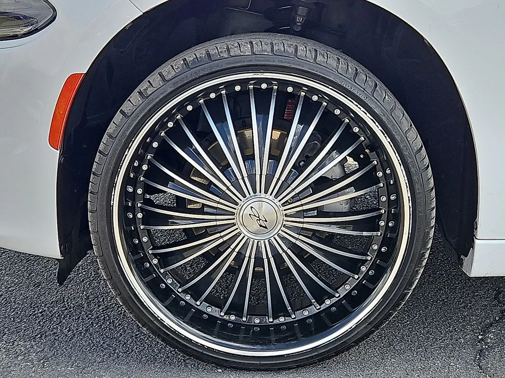 Dodge Charger photo 10