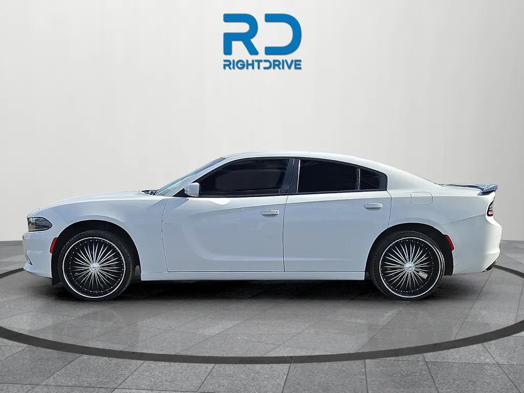 Dodge Charger photo 5