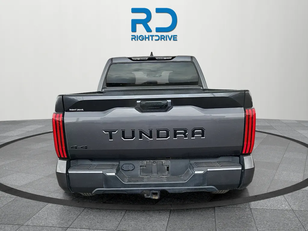 Toyota Tundra photo 4