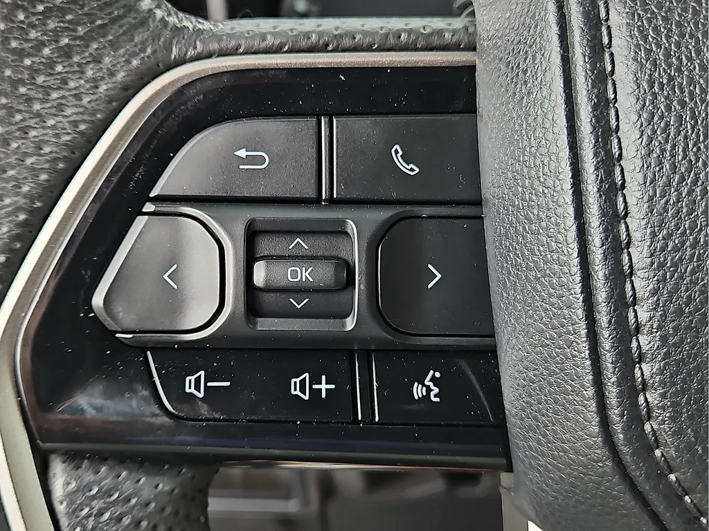 Toyota Tundra photo 23