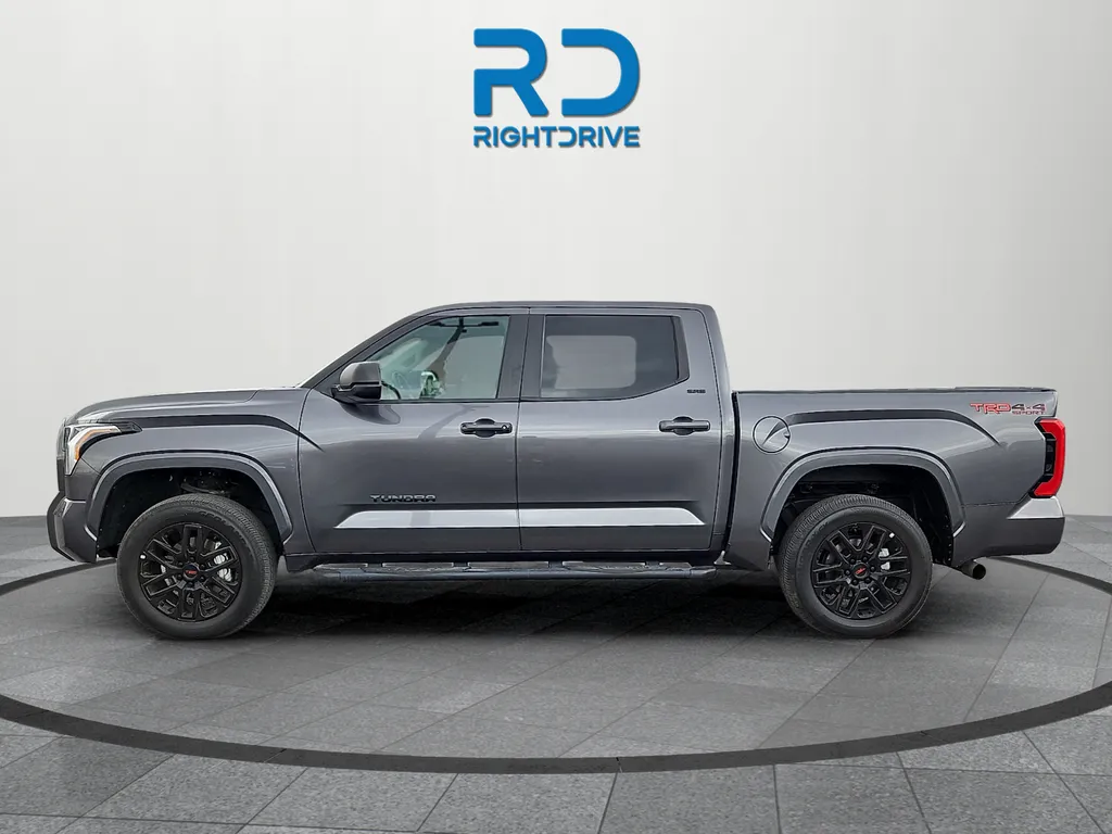 Toyota Tundra photo 6