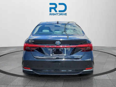 More photos of 2022 Toyota Avalon Hybrid Limited at RightDrive - 8320 Gateway East, TX