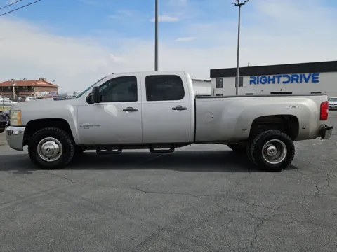 More photos of 2009 Chevrolet Silverado 3500HD Work Truck at RightDrive - 8320 Gateway East, TX