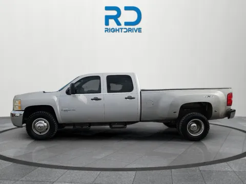 More photos of 2009 Chevrolet Silverado 3500HD Work Truck at RightDrive - 8320 Gateway East, TX