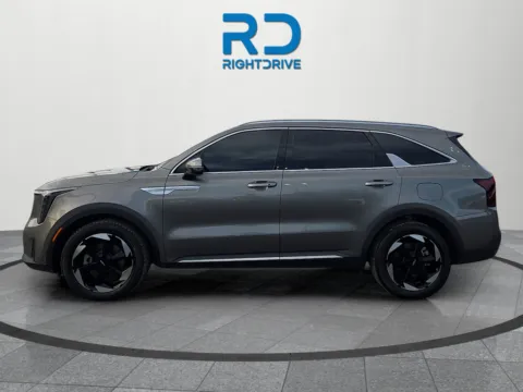 More photos of 2025 Kia Sorento Hybrid EX at RightDrive - 8320 Gateway East, TX