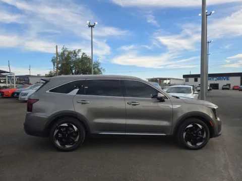 Photos of 2025 Kia Sorento Hybrid EX for sale in El Paso, TX at RightDrive - 8320 Gateway East