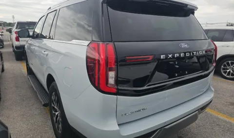 More photos of 2025 Ford Expedition Platinum at RightDrive - 8320 Gateway East, TX