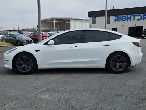 More photos of 2022 Tesla Model 3 at RightDrive - 8320 Gateway East, TX