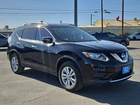 Black 2014 Nissan Rogue SV for sale in El Paso, TX