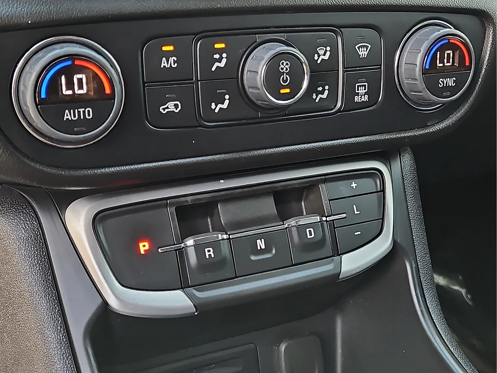 GMC Terrain photo 21