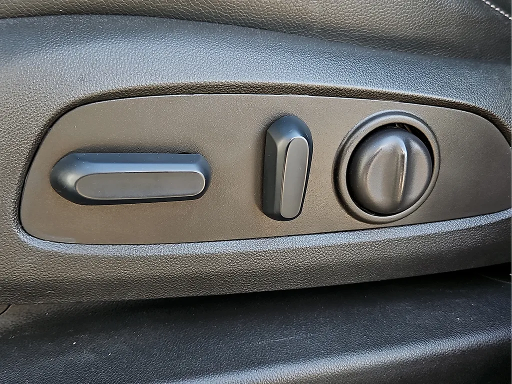 GMC Terrain photo 18
