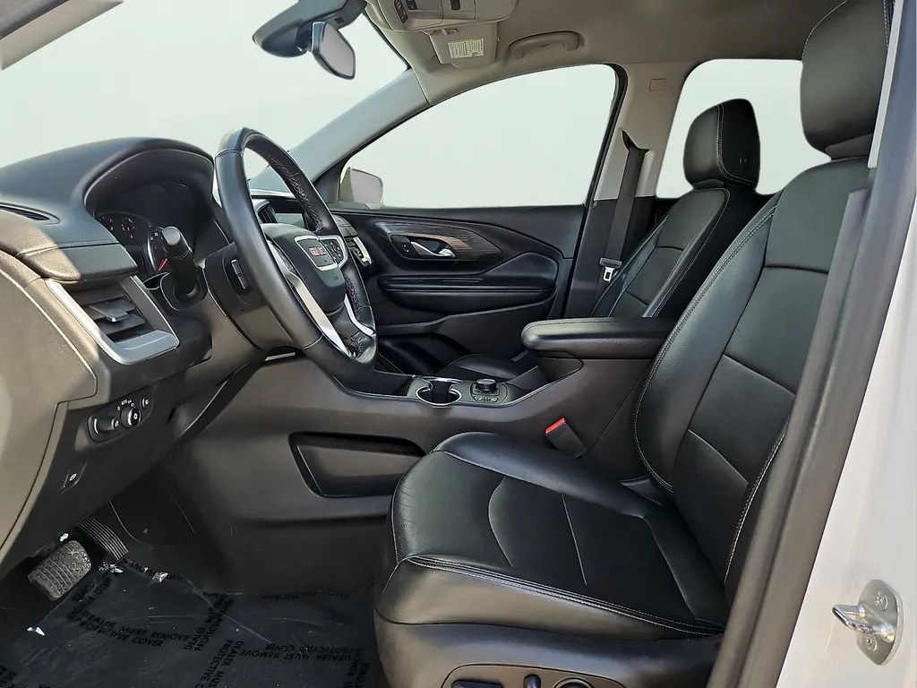 GMC Terrain photo 17