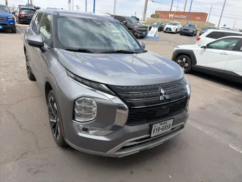 Photos of 2023 Mitsubishi Outlander SE for sale in El Paso, TX at RightDrive - 8320 Gateway East