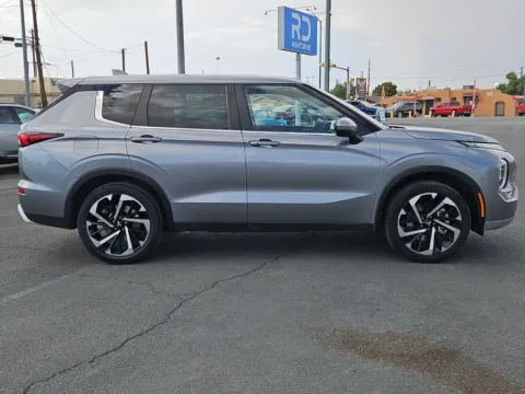Photos of 2023 Mitsubishi Outlander SE for sale in El Paso, TX at RightDrive - 8320 Gateway East