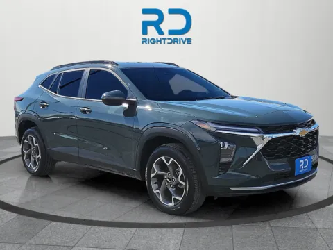 Gray 2025 Chevrolet Trax LT for sale in El Paso, TX